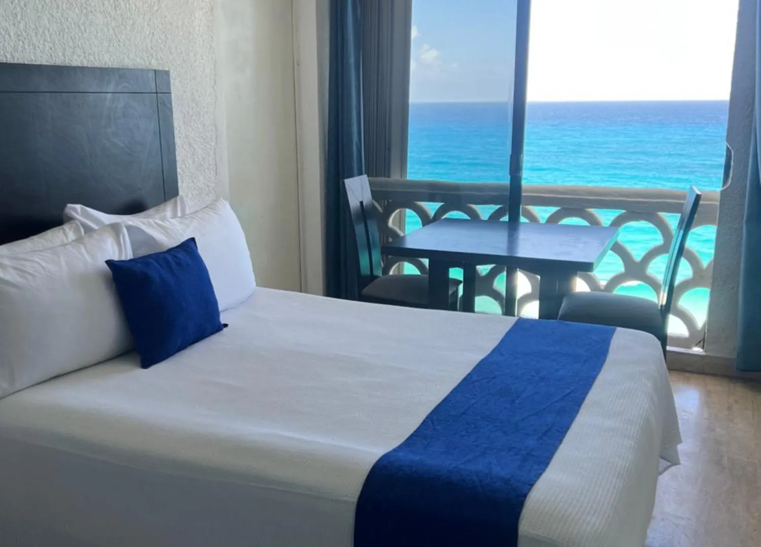 Hotel apartamentowy Cancun Plaza Estudios Frente Al Mar